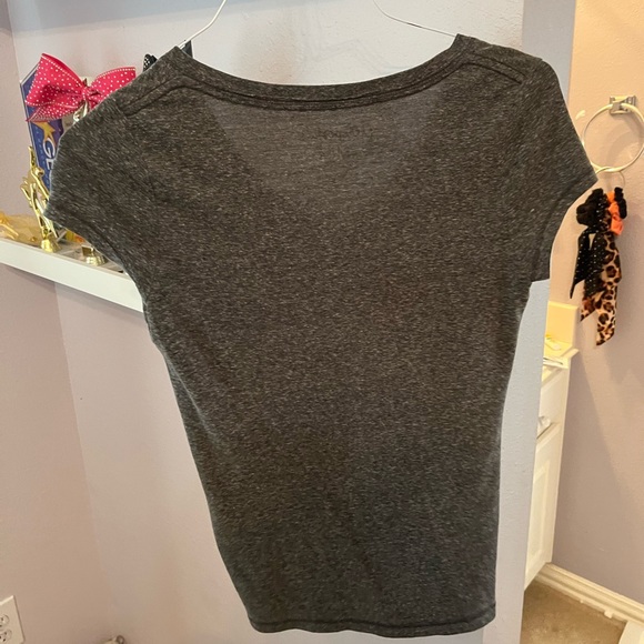 simple gray top - Picture 2 of 2